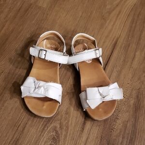 STRIDE RITE Savannah White Leather Sandals with Bow Detail